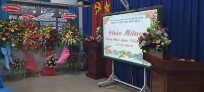 Họp mặt kỷ niệm ngày nhà giáo Việt Nam