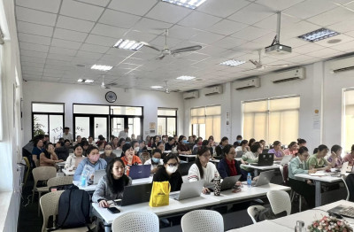 Trường TH Phú Hoà 1 tham gia lớp đào tạo nâng cao năng lực số cho giáo viên - Google for educator level 1