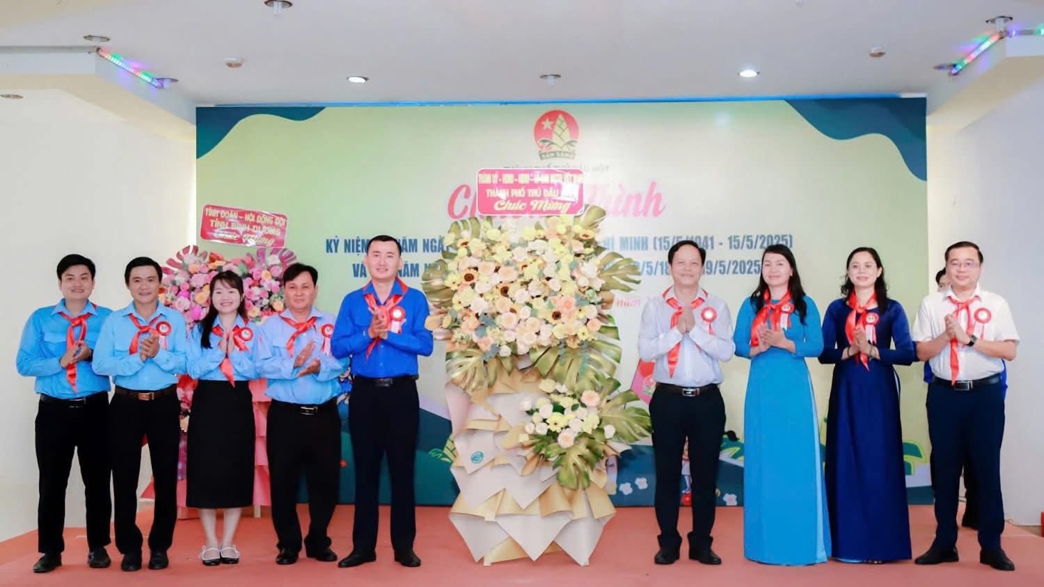 Tham gia Lễ kỷ niệm 84 năm ngày thành lập Đội Thiếu niên Tiền phong Hồ Chí Minh